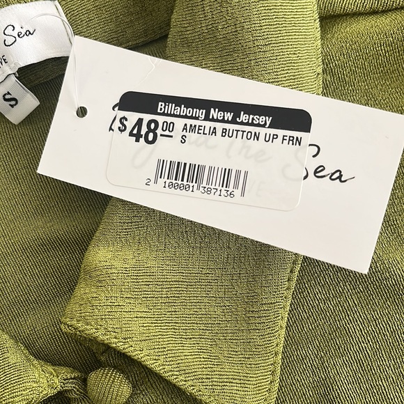NWT Beyond the Sea Amelia Button Up Top in Green - Picture 3 of 6